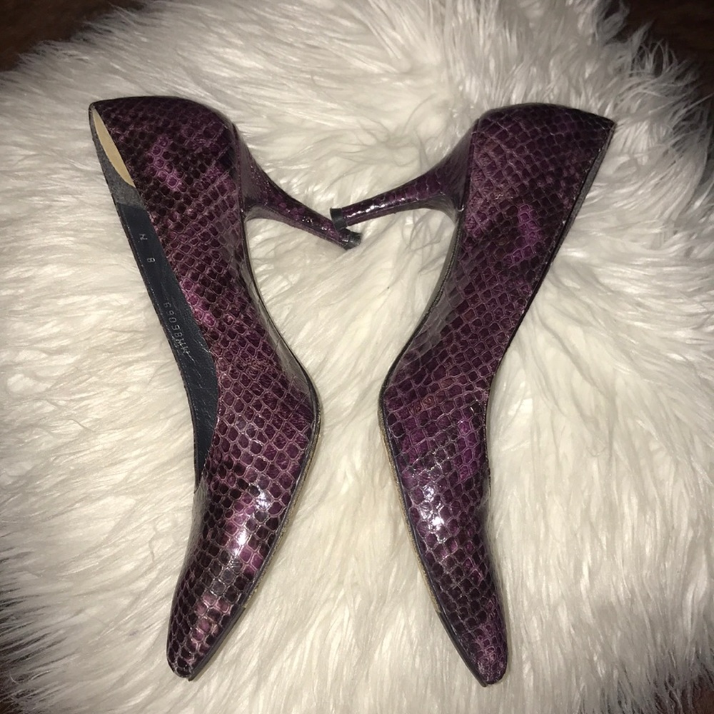 Stuart Weitzman Purple/Black Snake Print Heel - image 4